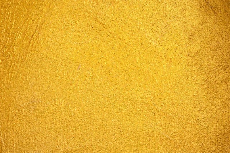 Reboucher un trou dans un parpaing : la méthode simple et durable