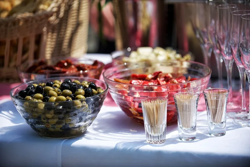Comment choisir son buffet Mado : les critères à ne pas négliger